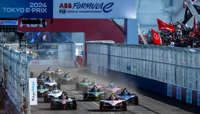 今度のデートはレース観戦! 気遣い◎なフォーミュラE東京E-Prixなら、“アノ人”を恋とモタスポ沼に引き込めるかも?